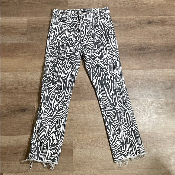 MOTHER Pants - MOTHER High Waisted Rascal Ankle Frey in 'Hoofin It' White and Black Pattern